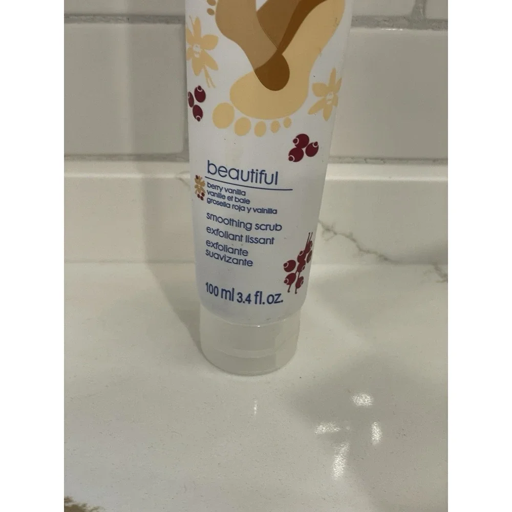 Avon Foot Works Beautiful Smoothing Scrub Berry Vanilla 3.4 fl oz New‎ Sealed
